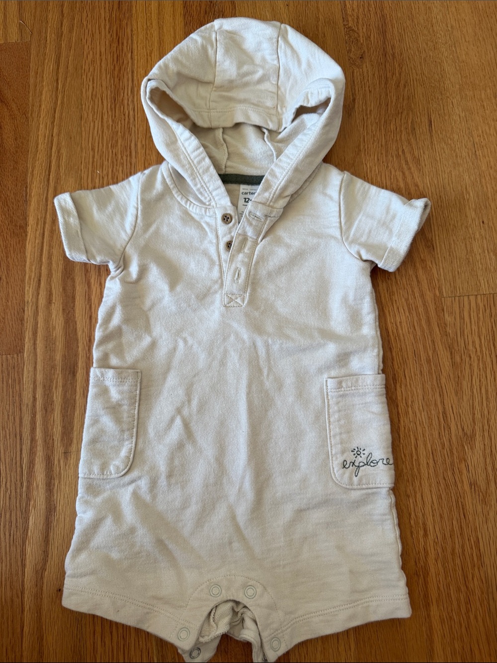 Carters Outfit Size 12 Months